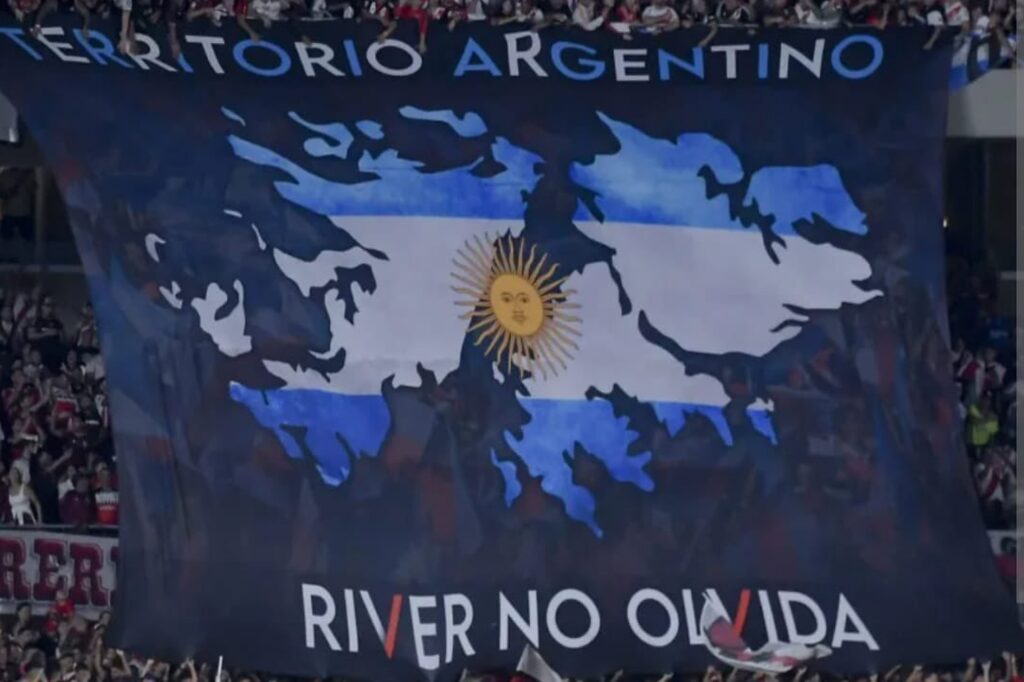 una de las banderas que fue prohibida por la mtwviyrjbjanpmcuzo6ur7xhoe